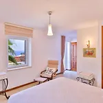 Scarlett Villa *