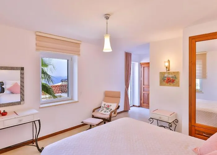 Scarlett Вілла *